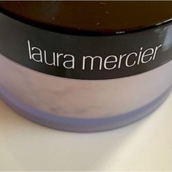 Laura mercier TRANSLUCENT
LOOSE SETTING POWDER
1 OZ. SEALED *FULL SIZE* - Picture 7 of 11